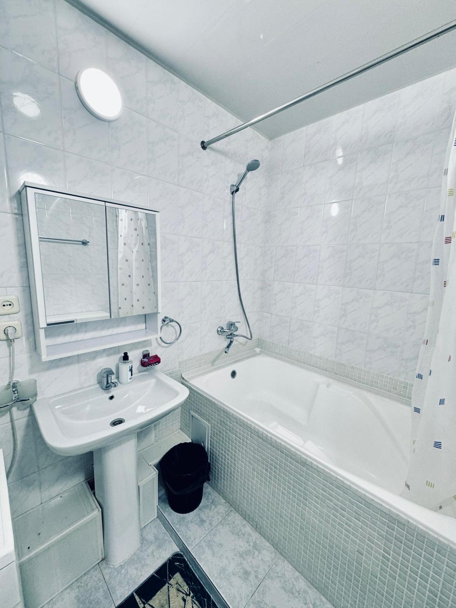 Classic Family Apart In The Center With 4 Rooms Tachkent Extérieur photo